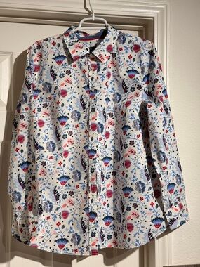 Talbot White Floral Button-Up Shirt with Red and Blue Print